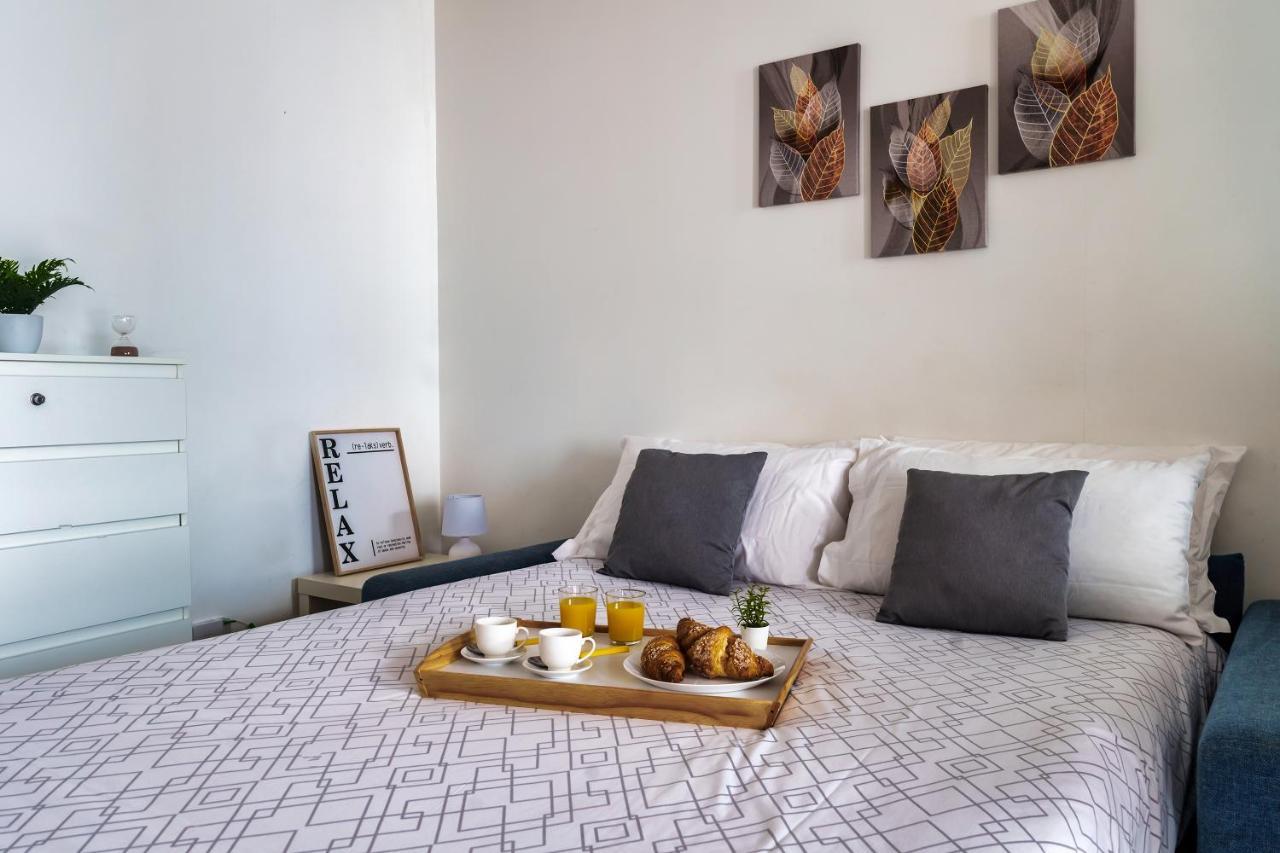 Ambrogio's Nest - Modern Close To Cadorna Station * Milaan