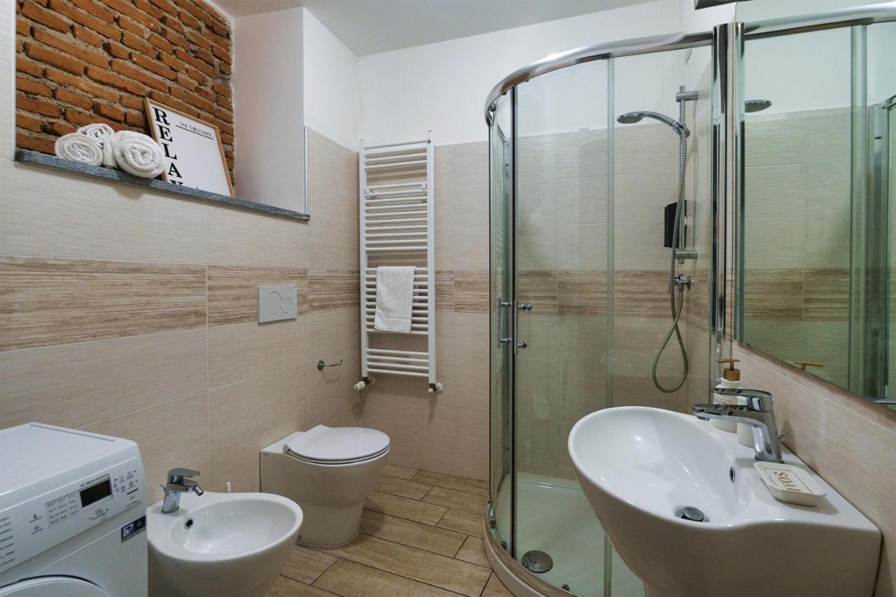 Appartement Ambrogio's Nest - Modern Close To Cadorna Station Milaan