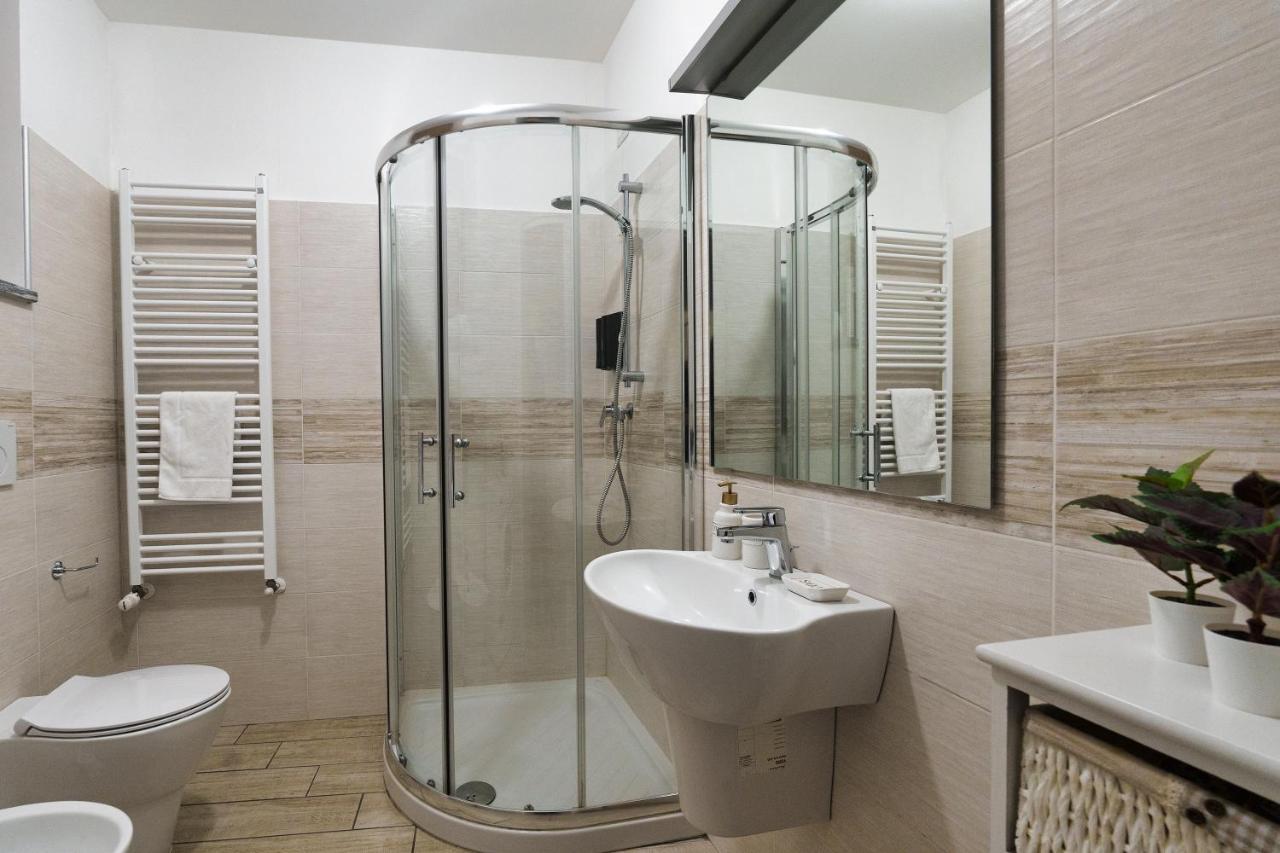 Ambrogio's Nest - Modern Close To Cadorna Station Appartement Milaan